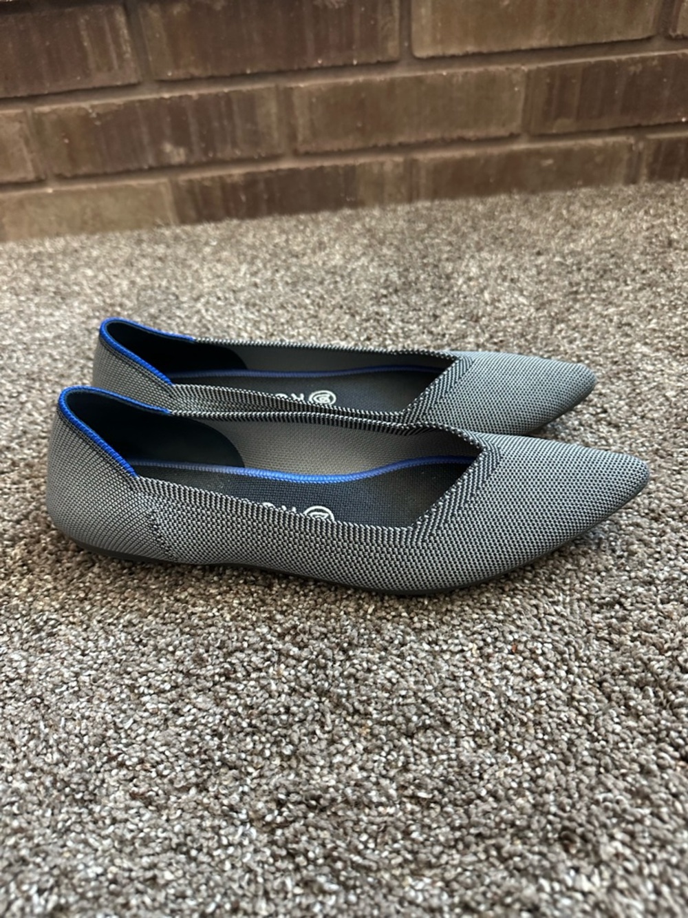 Rothy’s The Point Heather Gray Knit Flats Blue Halo Trim Size 9.5 Like New - Picture 2 of 6